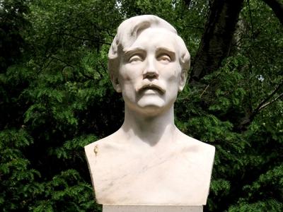 Bust of Hungarian painter Rudnay Gyula-stock-photo