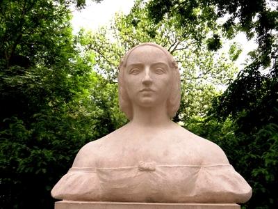 Bust of Déryné Széppataki Róza - First Hungarian Opera Singer-stock-foto