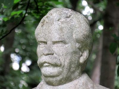 Bust of Hungarian writer Móricz Zsigmond-stock-foto