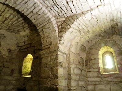 Crypt of the roman Chuerch of Tarnaszentmária - Hungary-stock-foto