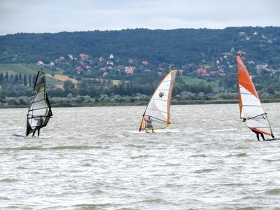 Surfers on Vewlence Lake - Hungary - Sport-stock-foto