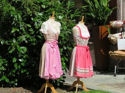 Tyrolean womens's clothes - Aiustria-stock-foto
