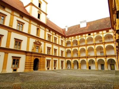 Patio Eggenberg Castle - Graz - Austria-stock-foto