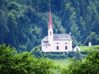 Dölsach - Alps - Church-stock-foto
