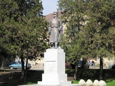 Szerencs, 2016. március 18.I. Világháborús emlékmû. Alkotta: Siklódy Lõrinc 1943-ban.-stock-foto