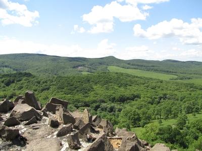 Hollókõ, 2016. május 16.A Cserhát a hollókõi várból.-stock-foto