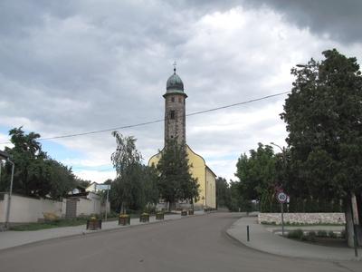 Gyöngyössolymos 2016. május 16.A település látképe a Szent Miklós püspök templommal (XVIII. sz.).-stock-foto