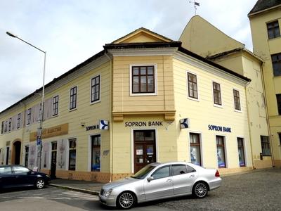 Sopron Bank - Mosonmagyaróvár-stock-foto