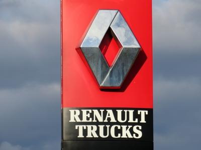 Renault Trucks emblem - Lébény - Hungary-stock-foto