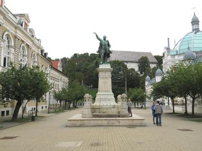 Miskolc - Erzsébet square - Statue of Kossuth Lajos-stock-photo