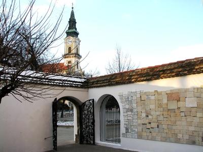 Franciscan Church Courtyard - Kecskemét - Great Churech-stock-foto