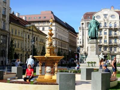 József nádor saquare - Budapest - Statue and Fountain-stock-foto