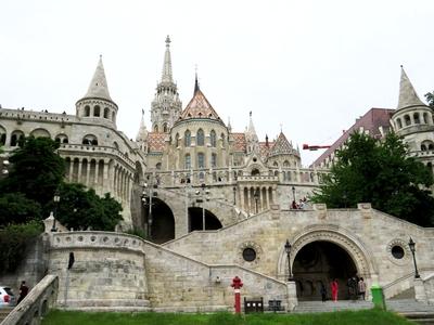 Budapest - Fischerman's Bastion and Matthias Church-stock-foto