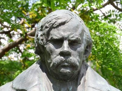 Hungarian writer Móricz Zsigmond - Statue - Budapest-stock-foto