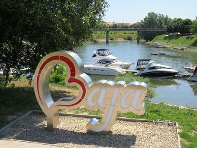 Baja Isncription - Hungary - Sugovica - Danube-stock-foto