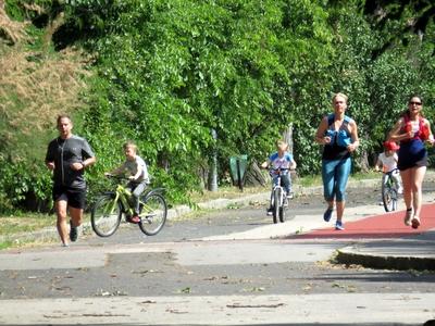 Jogging - Cycling - Sport - Budapest-stock-foto