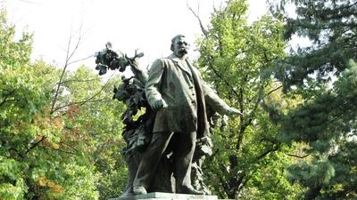 Statue of Deák Ferenc - Szeged - Hungary-stock-foto