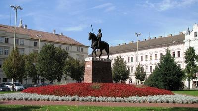 Statue of King Béla IV. - Szeged - Hungary-stock-foto
