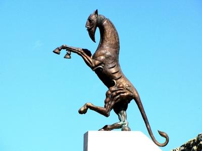 Keltaur statue - Pécs - Hungary-stock-foto