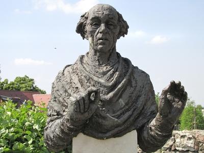 Hungarian physicist Eötvös József Bust - Tata-stock-foto