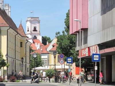 Győr - City view - Center - Hungary - Bishop palace Tower-stock-foto