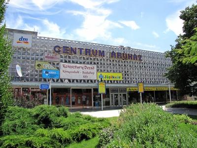 Department store - Zalaegerszeg - Hungary-stock-foto