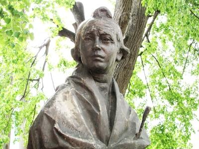 Sümeg - Statue of the Austrian painter Franz Anton Maulbertsch - Hungary-stock-foto