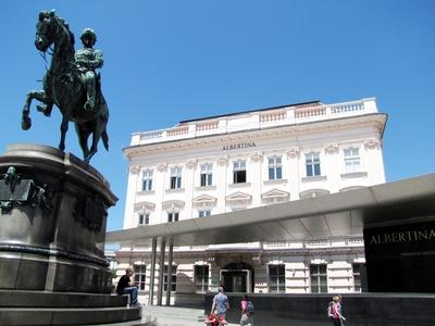 Vienna - Albertina - Franz Joseph I statue - Austria-stock-foto