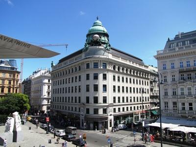 Vienna - Generali Compoany's building - Albertina square - Austria-stock-foto