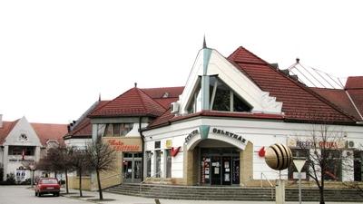 Soltvadkert - Hungary - Stoe and Monument-stock-foto