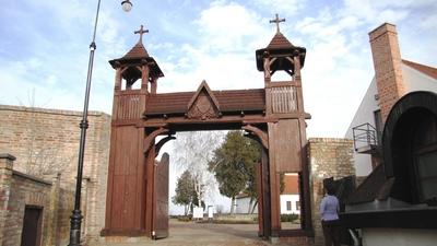 Wood Castle Gate - Dunaföldvár - Hungary-stock-foto