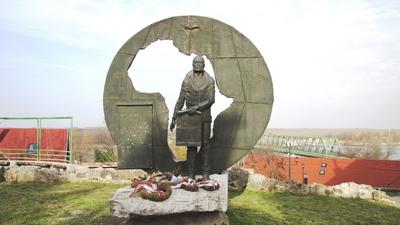 Monument to African Researcher Magyar László - Dunaföldvár - Hungary-stock-foto