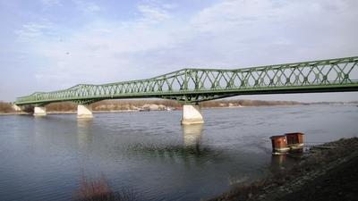 Bridge over the Danube - Dunaföldvár - Hungary-stock-foto