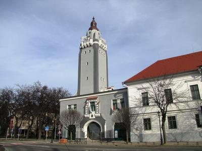 Kiskunhalas - City Hall tower - Hungary-stock-foto