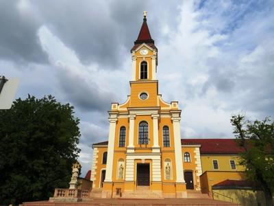 Mór - Holy Trinity Church - Hungary-stock-foto