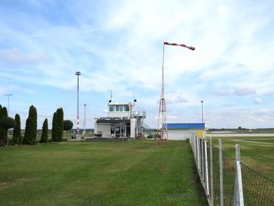 Control tower of Per Airport - Győr - Hungary-stock-foto