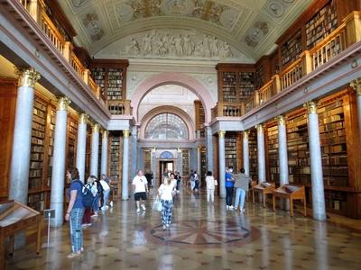Library of Pannonhalma Arcabbey - Hungary-stock-foto