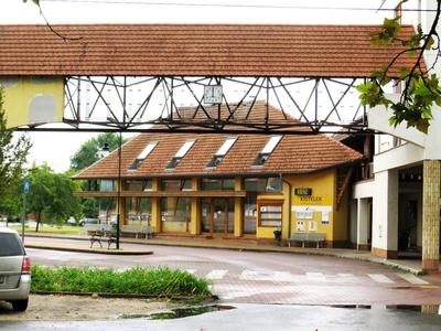 Kistelek city bus station - Hungary-stock-foto