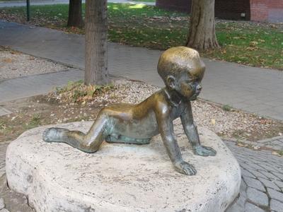Puppy statue - Makó - Hungary-stock-foto
