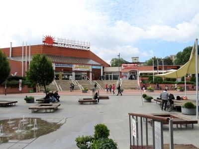 Árpád Squre - Szeged - Supermarket - Business Center-stock-foto