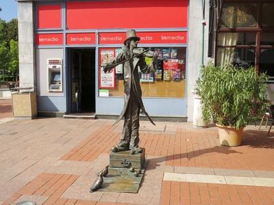 Street music statue - Szeged - Hungary-stock-foto