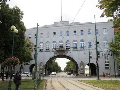 Gate of the Heroes - Szeged - Hungary-stock-foto