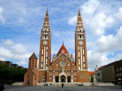 Szeged - Cathedral - Hungary - New-Romanesque-stock-foto