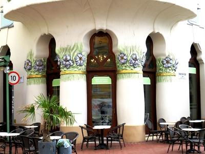 REÖK Palace corner - Art Nouveau - Szeged - Hungary-stock-foto