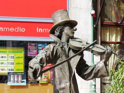 Street music statue - Szeged - Hungary-stock-foto
