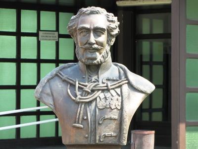 Gyál, 2010. április 24.Széchenyi István gróf gyáli mellszobra. Barth Károly szobrászművész alkotása (2005).-stock-foto