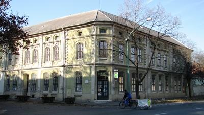 Kiskunfélegyháza, 2010. november 14.A kiskunfélegyházai Korona patika.-stock-foto