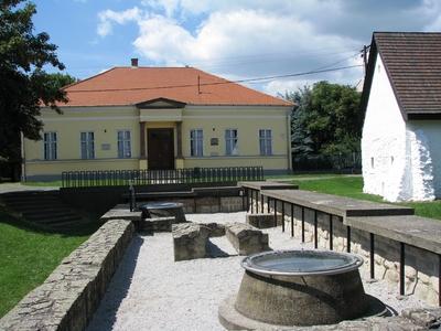 Pásztó - School - Glass cold - Csohány Galery-stock-foto