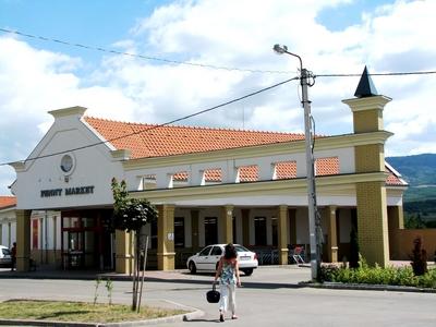 Shopping center - Pásztó - Hungary-stock-foto