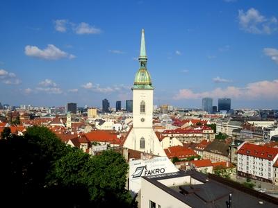 Bratislava (Pozsony), 19 May 2018View of Bratislava with the St. Martin's Cathedral Tower.Pozsonyi látkép a Szent Márton dóm tornyával.-stock-foto